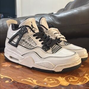 Air Jordan 4 size 6.5 Patent Leather Retro  RARE ONLY IN GRADE SCHOOL RARE AIR